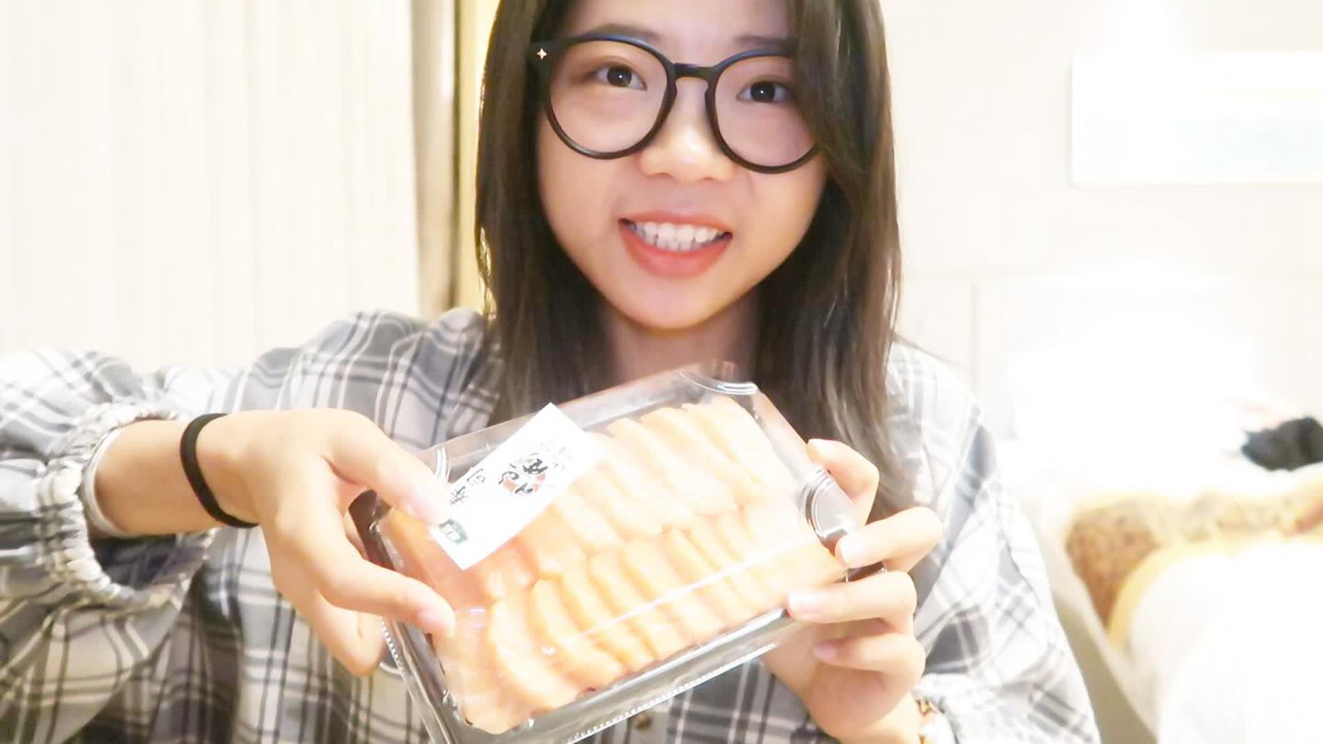 去参加西瓜视频的演讲,爸爸送阿鱼酱去车站,坐车去广州参加活动